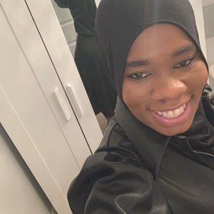 Meet your Posher, Stephanie